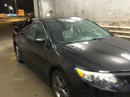 Toyota Camry 2014 года за 5 100 000 тг. в Атырау – фото 2