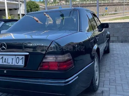 Бампер на мерседес 124 Е500 волчок за 250 000 тг. в Павлодар – фото 4