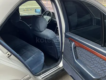 Mercedes-Benz C 220 1995 года за 2 700 000 тг. в Алматы – фото 14