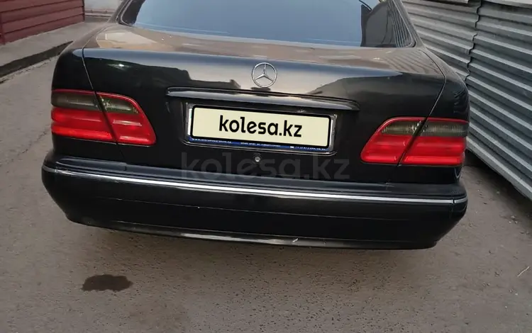 Mercedes-Benz E 320 2001 годаүшін4 200 000 тг. в Караганда