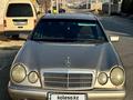 Mercedes-Benz E 320 1997 года за 2 200 000 тг. в Шымкент – фото 2