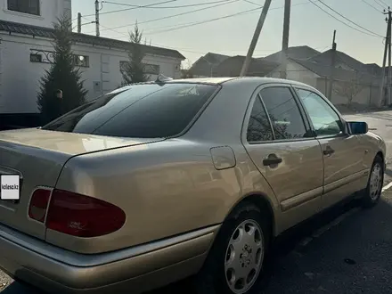 Mercedes-Benz E 320 1997 года за 2 200 000 тг. в Шымкент – фото 9