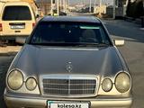 Mercedes-Benz E 320 1997 года за 2 200 000 тг. в Шымкент – фото 3