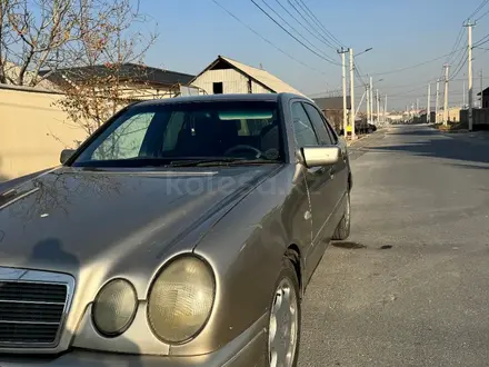 Mercedes-Benz E 320 1997 года за 2 200 000 тг. в Шымкент – фото 5