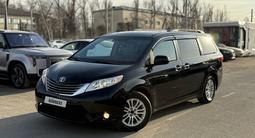 Toyota Sienna 2015 года за 15 000 000 тг. в Алматы