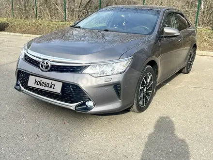 Toyota Camry 2015 года за 10 200 000 тг. в Павлодар – фото 2