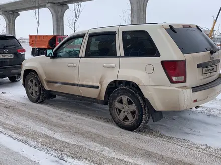 Jeep Grand Cherokee 2007 года за 9 000 000 тг. в Астана – фото 3