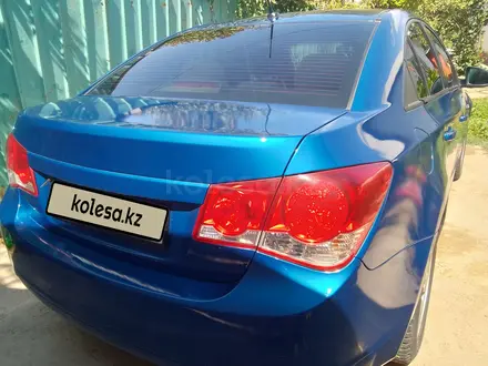 Chevrolet Cruze 2009 года за 3 500 000 тг. в Тараз – фото 4