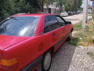 Audi 100