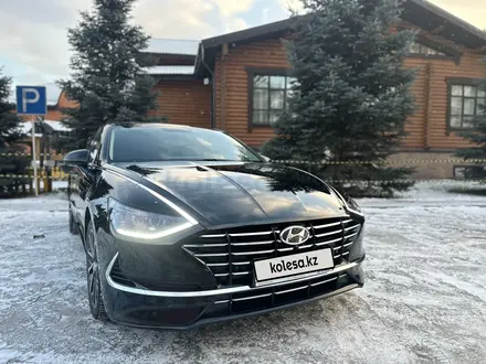 Hyundai Sonata 2023 года за 14 200 000 тг. в Павлодар