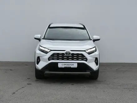 Toyota RAV4 2022 года за 17 500 000 тг. в Атырау – фото 2