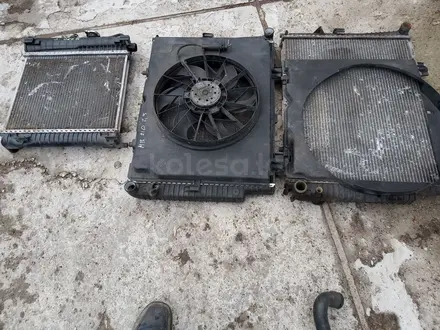 Радиатор основной мерседес за 1 000 тг. в Алматы