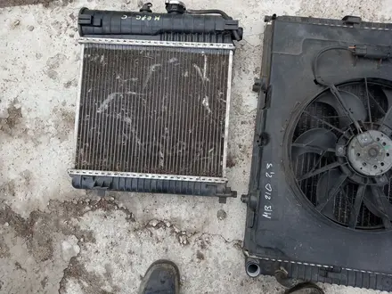 Радиатор основной мерседес за 1 000 тг. в Алматы – фото 4