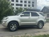 Toyota Fortuner 2007 года за 7 950 000 тг. в Алматы – фото 2
