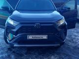 Toyota RAV4 2021 годаүшін18 400 000 тг. в Усть-Каменогорск – фото 3