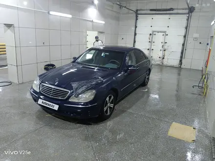 Mercedes-Benz S 320 2001 года за 4 200 000 тг. в Усть-Каменогорск – фото 3