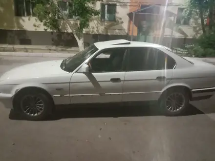 BMW 525 1990 года за 800 000 тг. в Жанаарка – фото 3