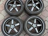 Диски с резиной на BMW за 750 000 тг. в Алматы