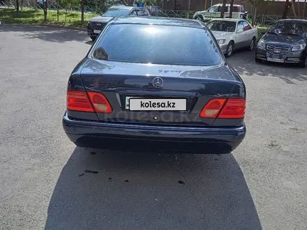 Mercedes-Benz E 280 1998 года за 3 700 000 тг. в Алматы – фото 3