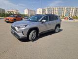 Toyota RAV4 2021 годаfor17 900 000 тг. в Актау