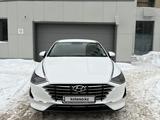 Hyundai Sonata 2023 годаfor13 000 000 тг. в Астана – фото 4