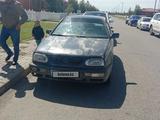 Volkswagen Golf 1992 годаүшін1 150 000 тг. в Астана