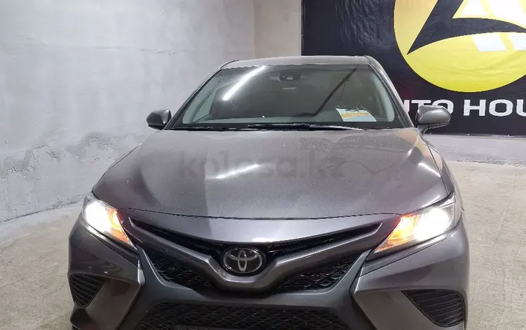 Toyota Camry 2018 годаfor11 200 000 тг. в Астана