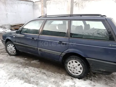 Volkswagen Passat 1993 года за 1 400 000 тг. в Алматы – фото 4