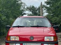 Volkswagen Passat 1992 годаүшін2 100 000 тг. в Тараз