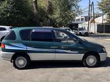 Toyota Ipsum 1996 года за 3 100 000 тг. в Алматы