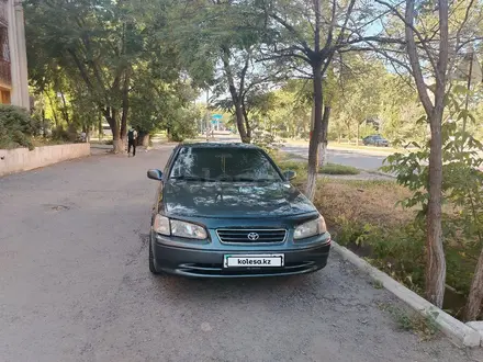 Toyota Camry 2001 года за 3 900 000 тг. в Тараз – фото 3