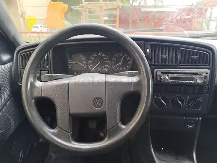 Volkswagen Passat 1992 года за 1 850 000 тг. в Актобе – фото 40