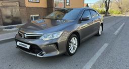 Toyota Camry 2015 годаүшін11 200 000 тг. в Караганда