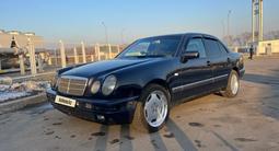 Mercedes-Benz E 200 1998 года за 2 000 000 тг. в Алматы – фото 2