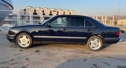 Mercedes-Benz E 200 1998 года за 2 000 000 тг. в Алматы – фото 3