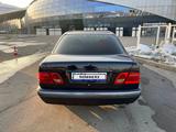 Mercedes-Benz E 200 1998 года за 2 500 000 тг. в Алматы – фото 5