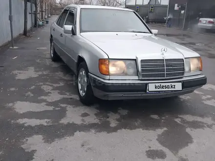 Mercedes-Benz E 230 1991 года за 2 350 000 тг. в Шымкент – фото 3