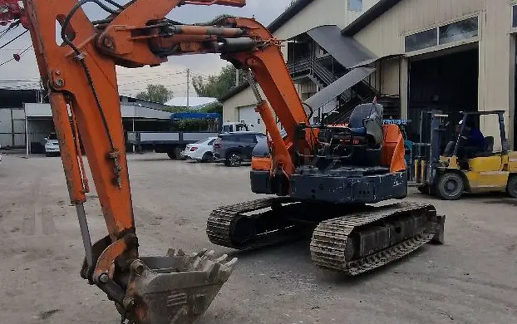 Hitachi  Гусеничные 2004 года за 6 000 000 тг. в Алматы