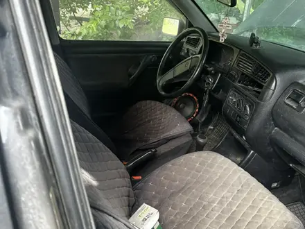 Volkswagen Golf 1993 года за 600 000 тг. в Алматы – фото 5