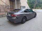 Toyota Camry 2022 годаfor15 000 000 тг. в Атырау – фото 4