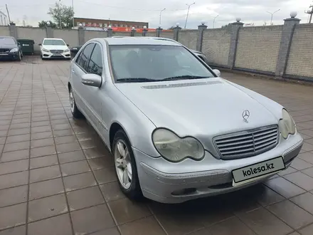 Mercedes-Benz C 180 2003 года за 3 666 666 тг. в Астана – фото 5