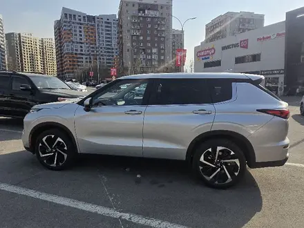 Mitsubishi Outlander 2022 года за 13 500 000 тг. в Алматы – фото 12