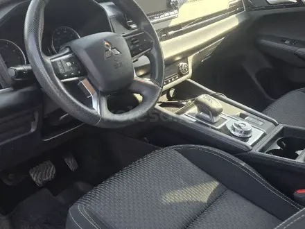 Mitsubishi Outlander 2022 года за 13 500 000 тг. в Алматы – фото 6