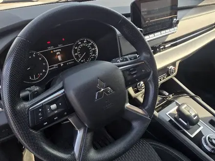 Mitsubishi Outlander 2022 года за 13 500 000 тг. в Алматы – фото 11