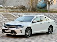 Toyota Camry 2017 года за 11 700 000 тг. в Шымкент