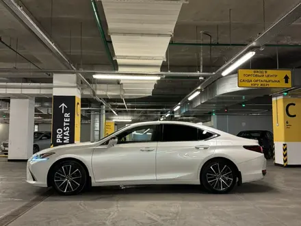 Lexus ES 250 2022 года за 26 500 000 тг. в Алматы – фото 5