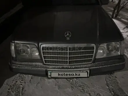 Mercedes-Benz E 200 1995 года за 2 200 000 тг. в Жезказган