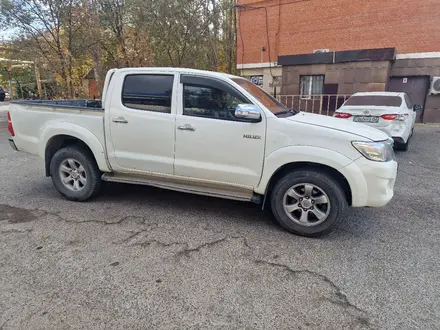 Toyota Hilux 2012 года за 6 799 000 тг. в Атырау – фото 3