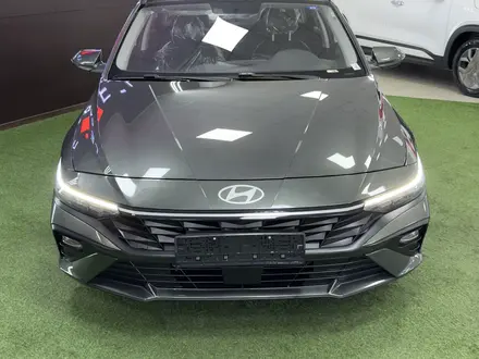 Hyundai Elantra 2023 года за 9 700 000 тг. в Астана