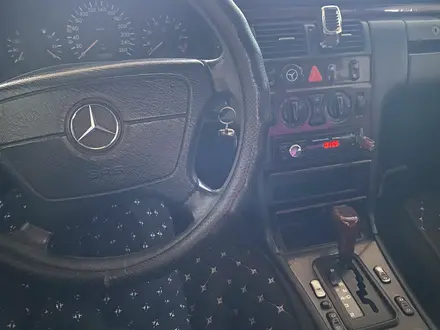 Mercedes-Benz E 280 1996 года за 2 500 000 тг. в Каскелен – фото 2